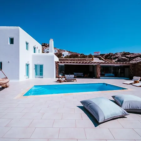 Lydia 4 Bed With Pool In Psarrou Ag Lazaros Mykonos Town