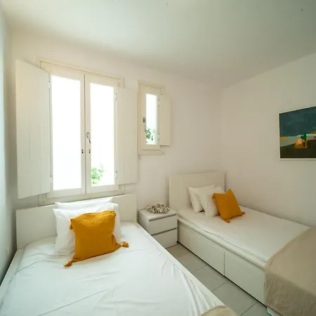 Lydia 4 Bed With Pool In Psarrou Ag Lazaros *